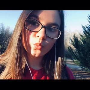 Meet your Posher, Briana